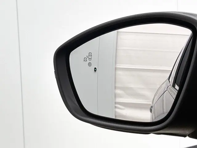 Peugeot 208 1.2 PureTech 100 Allure 2024 Benzine 24