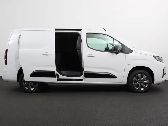Opel Combo 1.5 BlueHDi 130 S&S L2 2024 Diesel 9