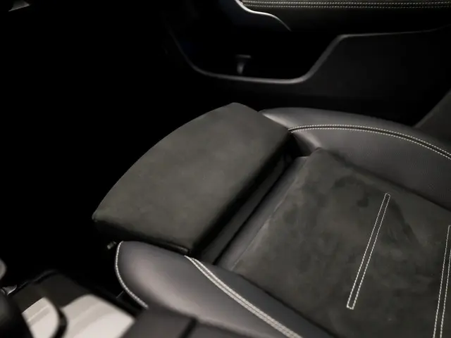 Mercedes-Benz CLA 250 e AMG Sport 2021 Hybride Benzine 27