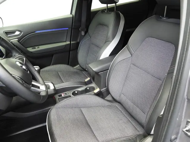 Renault Captur 1.0 TCe 90 Intens 2024 Benzine 24