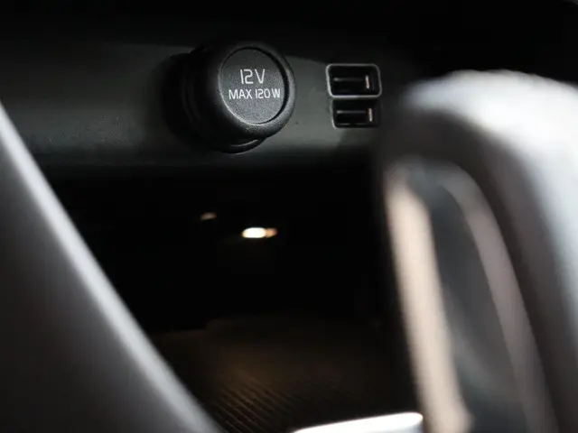 Volvo XC40 T2 Automaat R-Design 2021 Benzine 24