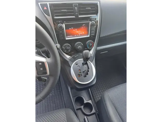 Toyota Verso-S 1.3 VVT-i Dynamic 2015 Benzine 9