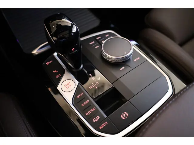 BMW X3 xDrive30e 2024 Hybride Benzine 21