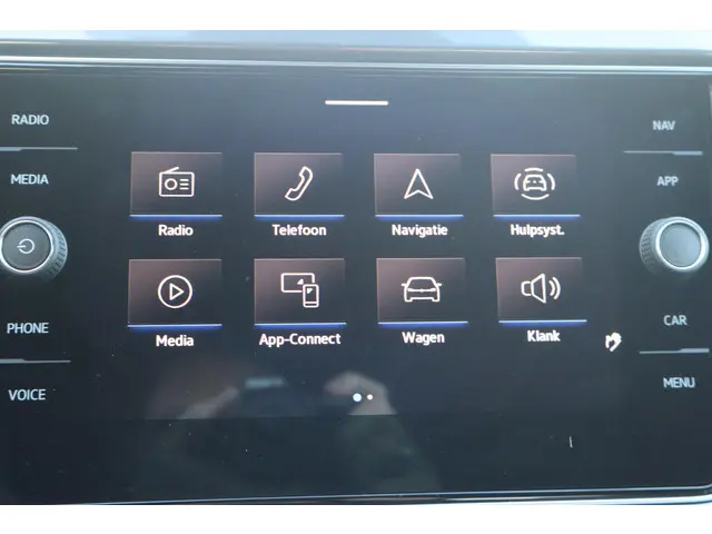 Volkswagen T-Roc 1.5 TSI Sport Business R 2020 Benzine 31