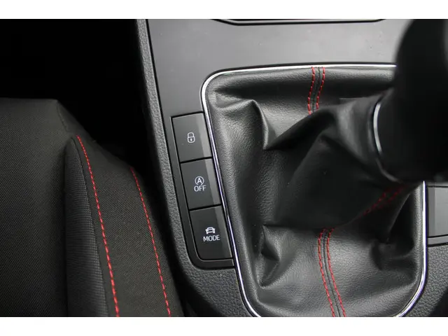 SEAT Ibiza 1.0 TSI FR Business Intense pano 2017 Benzine 19