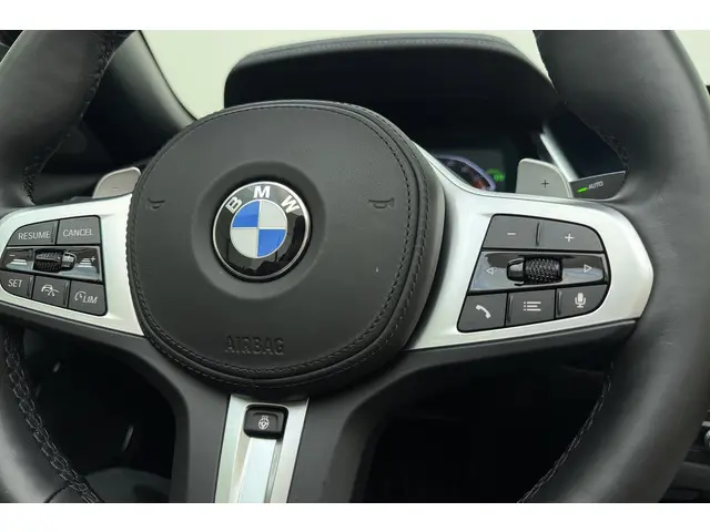 BMW Z4 Roadster sDrive20i High Executive 2024 Benzine 24