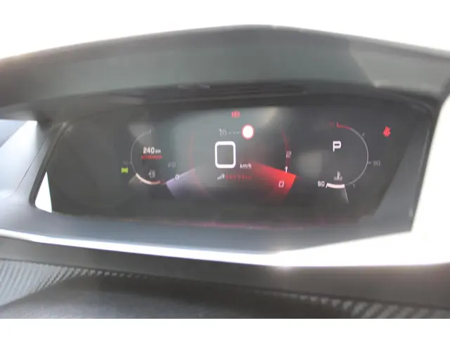 Peugeot 2008 1.2 PT AUTOMAAT ALLURE PACK 2022 Benzine 17