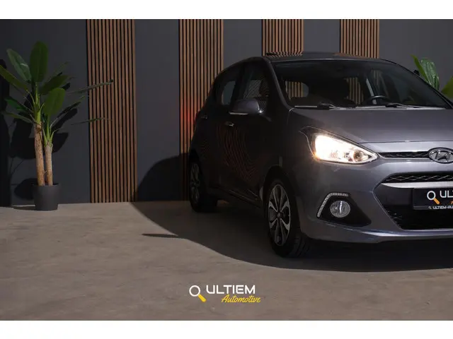 Hyundai i10 1.2 i-Motion Premium 2014 Benzine 21