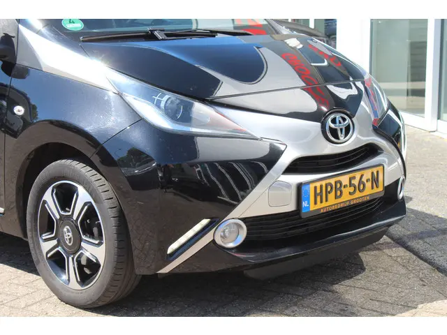 Toyota Aygo 1.0 VVT-i x-clusiv//Camera//ECC!! 2014 Benzine 20
