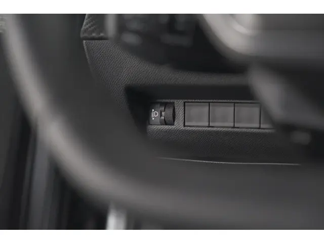 Peugeot 2008 PureTech 100 Allure 2024 Benzine 38