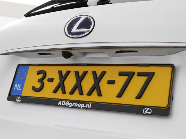Lexus NX 300h AWD F Sport Line 2014 Hybride Benzine 38
