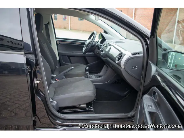 SEAT Mii 1.0 Sport Dynamic 2015 Benzine 3