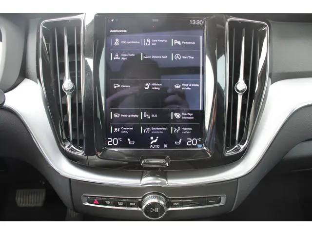 Volvo XC60 2.0 B5 Momentum Exclusive 2021 Benzine 33