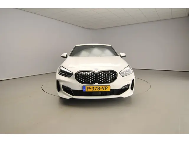 BMW 1 Serie 5-deurs 118i 2022 Benzine 5