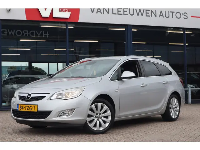 Opel Astra Sports Tourer 1.4 Turbo Cosmo 2012 Benzine