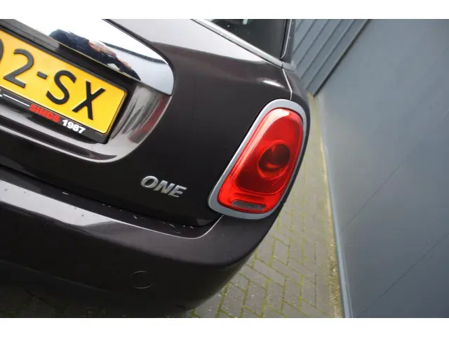 MINI One Mini 1.2 Chili Business 2015 Benzine 17