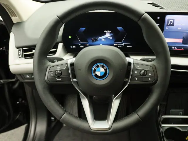 BMW iX2 eDrive20 2025 Elektrisch 11