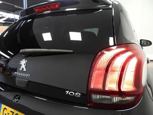 Peugeot 108 1.0 e-VTi Techno Dynamic 2020 Benzine 22