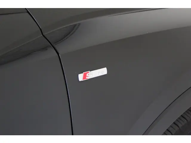 Audi Q3 35 TFSI S edition 2021 Benzine 22