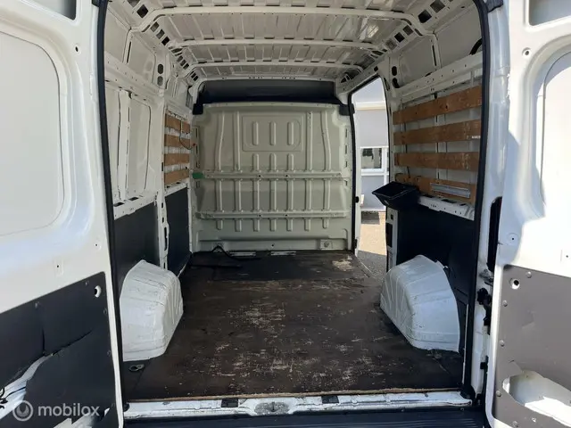 Peugeot Boxer Bestel 330 2.2 HDI L2H2 2016 Diesel 6