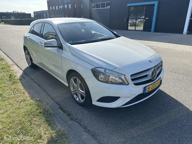 Mercedes-Benz A-Klasse 180 Ambition 2014 Benzine 2