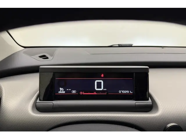 Citroën C4 Cactus 1.2 PureTech 110pk Feel 2020 Benzine 17