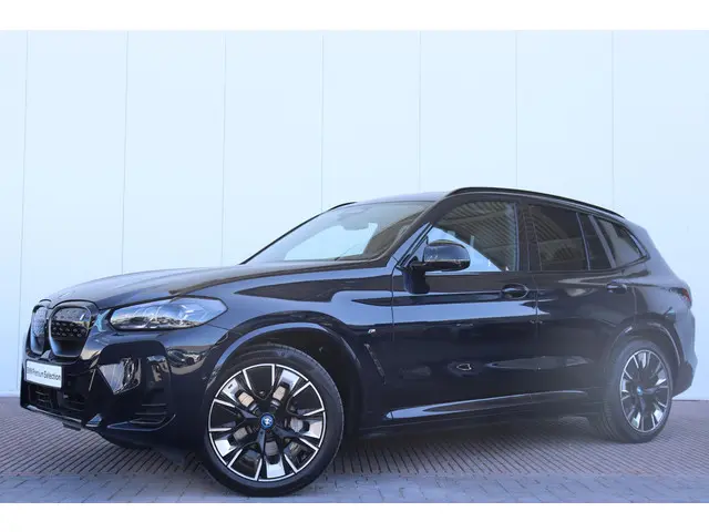 BMW iX3 High Executive 80 kWh 2023 Elektrisch 33