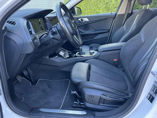 BMW 1 Serie 118i Sport Line 2020 Benzine 6