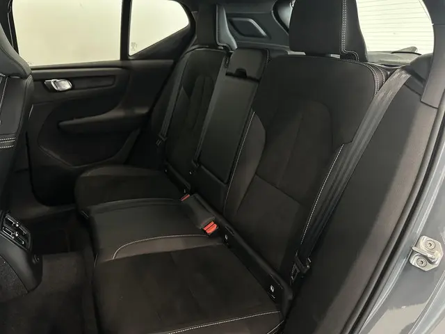 Volvo XC40 1.5 T4 Recharge R-Design 2021 Hybride Benzine 8