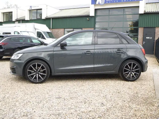 Audi A1 Sportback 1.0 TFSI 2018 Benzine 6