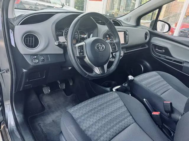 Toyota Yaris 1.0 VVT-i Aspiration 2016 Benzine 12