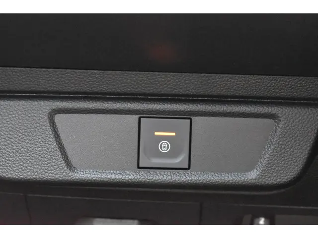 Dacia Jogger Hybrid 140 PK Extreme 2024 Hybride Benzine 24