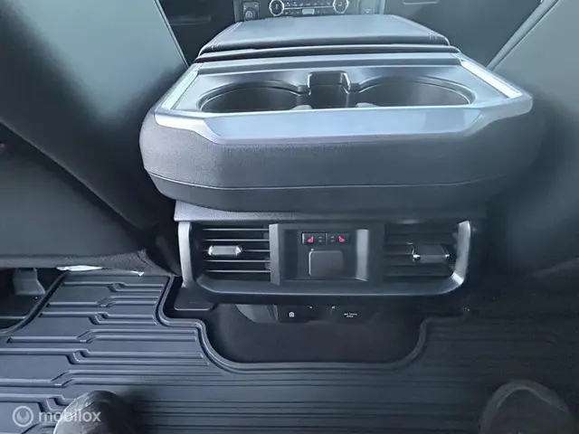 Ford F-150 USA 37 Performance package 2024 Benzine 18