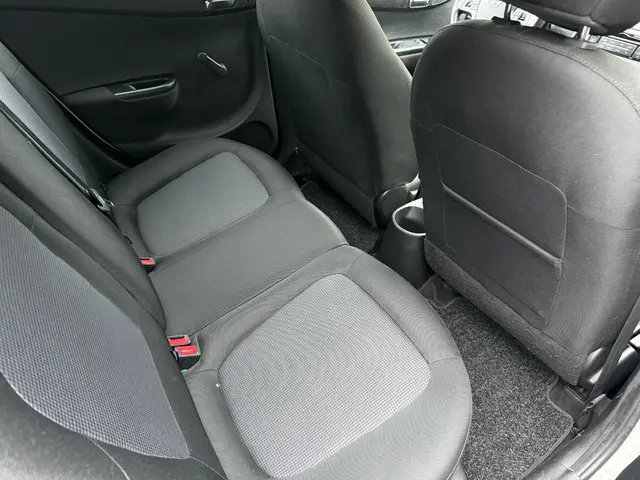Hyundai i20 1.2i i-Motion 2014 Benzine 18