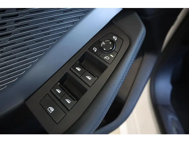 BMW 1 Serie 5-deurs 120 2025 Benzine 20