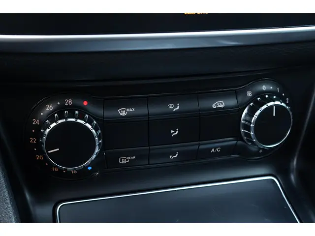 Mercedes-Benz GLA AMG 45 4MATIC 2018 Benzine 19