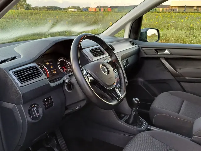 Volkswagen Caddy 2