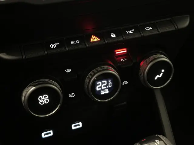 Dacia Duster 1.3 TCe 150 EDC Extreme 2023 Benzine 13