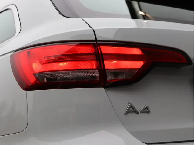 Audi A4 Avant 2.0 TFSI 2016 Benzine 12