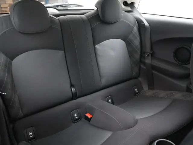 MINI Cooper MINI 1.5 136PK AUT. PEPPER 2018 Benzine 18