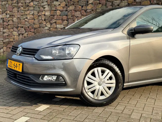 Volkswagen Polo 2