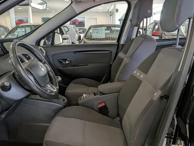 Renault Grand Scénic 1.2 TCe Bose 2013 Benzine 6