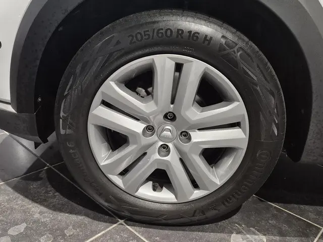 Dacia Sandero Stepway 1.0 TCe 90 Comfort 2023 Benzine 26