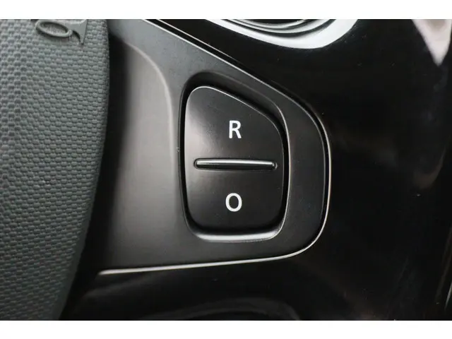 Renault Clio 0.9 TCe ECO Night&Day 2014 Benzine 35