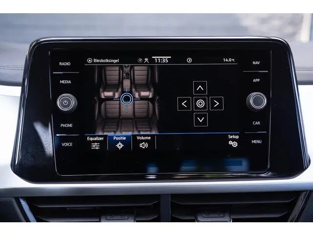 Volkswagen T-Roc 1.0 TSI Life 2023 Benzine 46