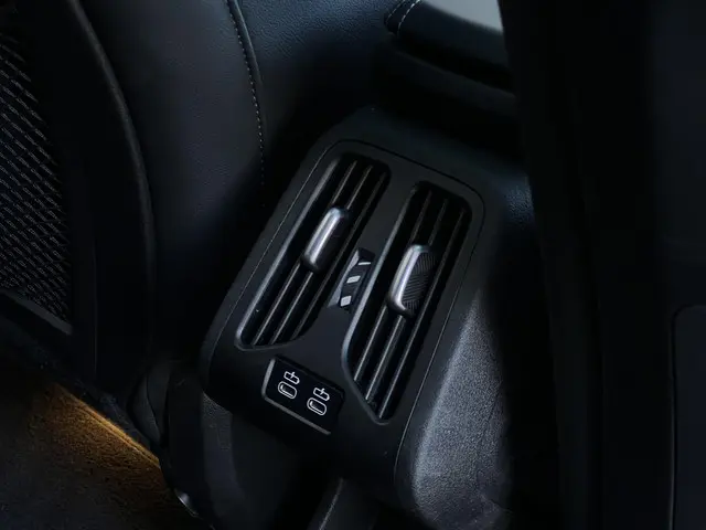 BMW iX2 xDrive30 67 kWh 2024 Elektrisch 29