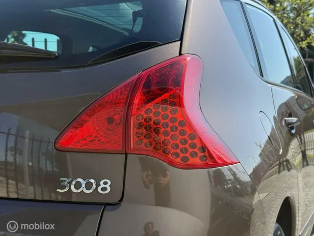 Peugeot 3008 1.6 THP Allure 2013 Benzine 4