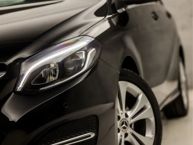 Mercedes-Benz B-Klasse 180 Ambition Sport 2017 Benzine 16