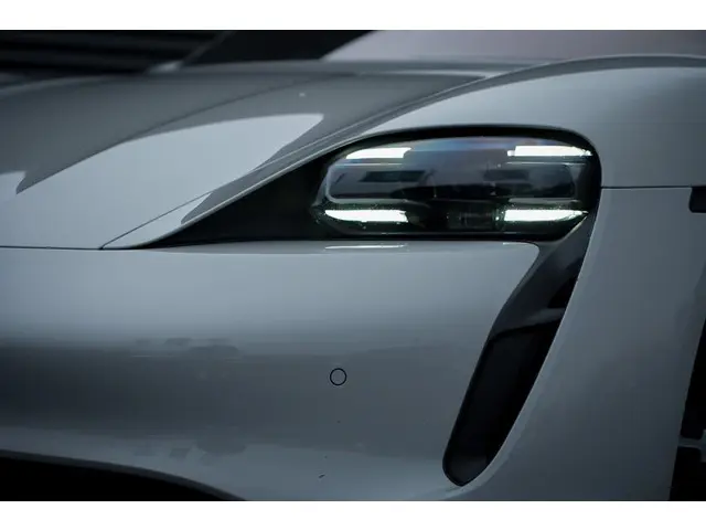 Porsche Taycan 79 kWh 2021 Elektrisch 41
