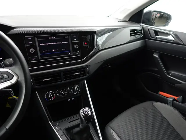 Volkswagen Polo 1.0 TSI Life- 2022 Benzine 8